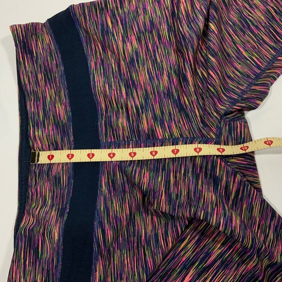 2 Cropped Leggings - Onzie and 90 Degree - Medium - Picture 12 of 12